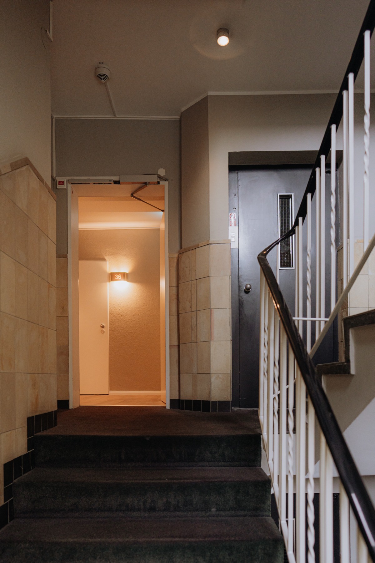 Floor with a room entrance at Hotel am Rothenbaum